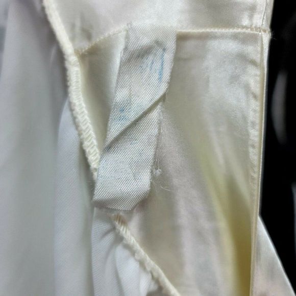 Vintage 70s Sheer Ivory Nylon Robe Ruffle Trim Puff Short Sleeve Tie Collar - Picture 9 of 10
